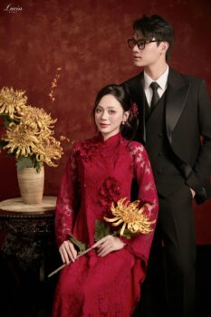 Studio – Áo Dài Phông Đỏ